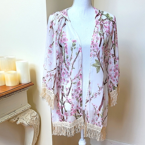 Cherry Blossom Maternity Wrap Shawl with Fringe Hem NWT - Picture 6 of 10